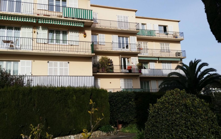 Location de vacances - Appartement à Cannes - Vue de l'extèrieur coté salon