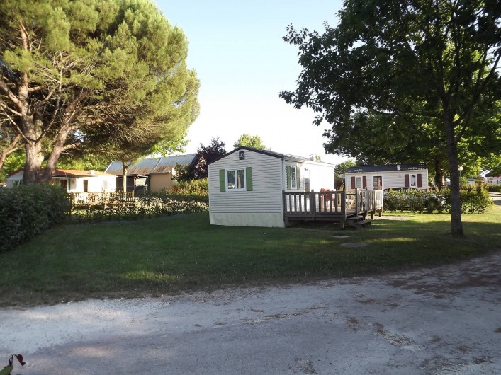 Location de vacances - Camping à Parcoul-Chenaud - Cottage 1 chambre 2 à 4 personnes