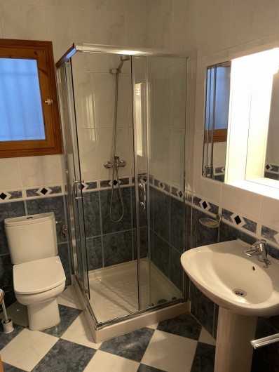 Location de vacances - Villa à L'Escala - SALLE DE BAIN DOUCHE