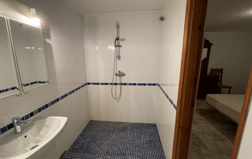 Location de vacances - Villa à L'Escala - SALLE DOUCHE NIV BAS