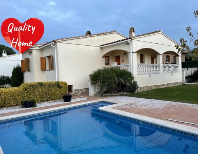 Location de vacances - Villa à L'Escala - VUE DE LA PROPRIETE