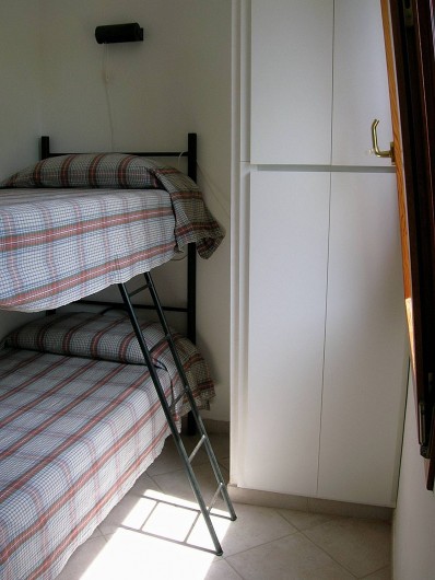 Location de vacances - Appartement à Lumio - Chambre avec lit superposé