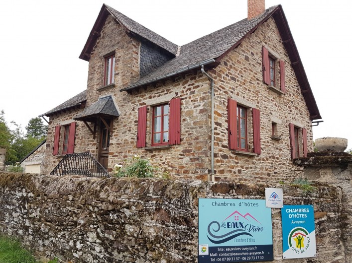 Location de vacances - Chambre d'hôtes à Sauveterre-de-Rouergue - Maison d'hôtes "les Eaux Vives"