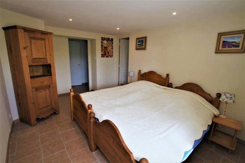 Location de vacances - Chambre d'hôtes à Sauveterre-de-Rouergue - Gîte - chambre avec lit jumeaux en 2x90
