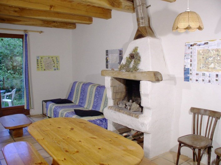 Location de vacances - Gîte à Le Pont-de-Montvert - séjour cheminée