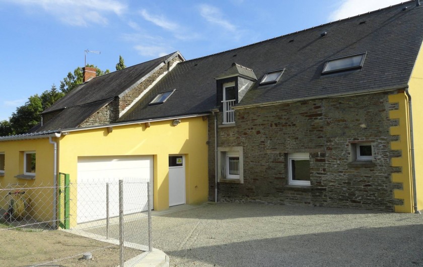 Location de vacances - Maison - Villa à Vessey - garage avec porte sectionnelle