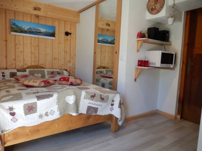 Location de vacances - Chalet à Saint-Gervais-les-Bains - Mont Blanc rez jardin, micro ondes chaine hifi en + lits superposés