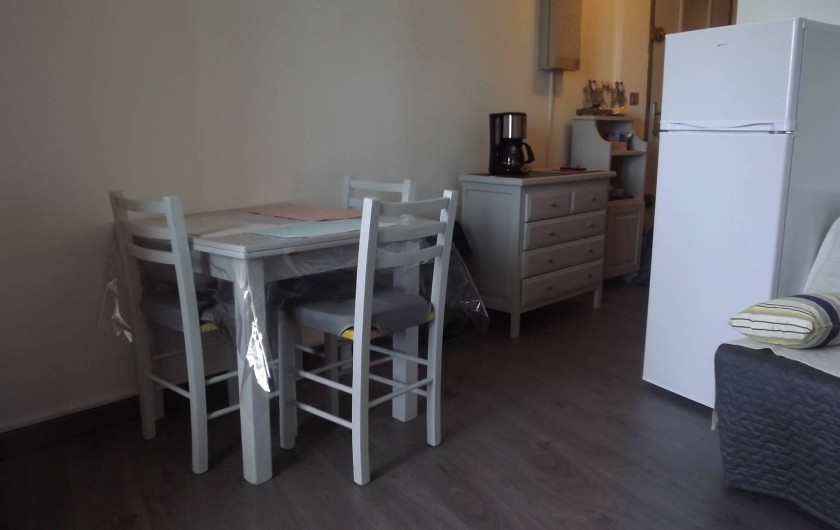 Location de vacances - Studio à Saint-Pierre la Mer - salle de séjour