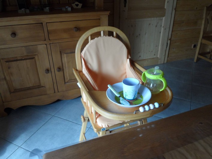 Location de vacances - Chalet à Basse-sur-le-Rupt - Chaise haute + accessoires bébé
