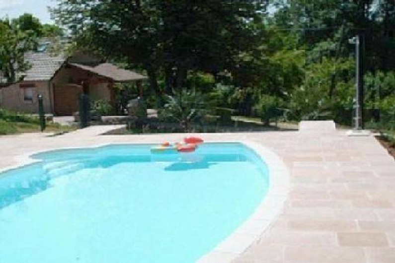 Location de vacances - Gîte à Auriac-du-Périgord - Piscine