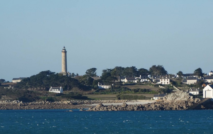 Location de vacances - Maison - Villa à Roscoff - Le phare de l'ile de Batz