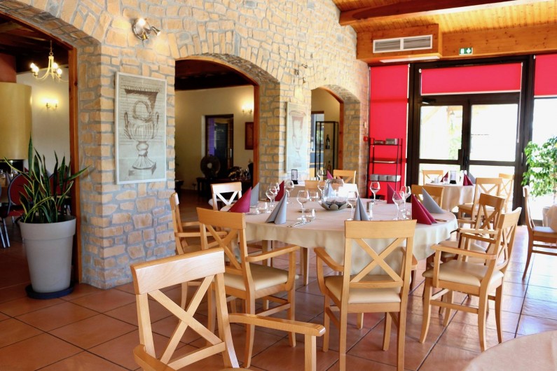 Location de vacances - Hôtel - Auberge à Saint-Jean-le-Centenier - Salle restaurant