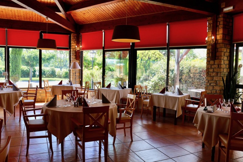 Location de vacances - Hôtel - Auberge à Saint-Jean-le-Centenier - Salle restaurant