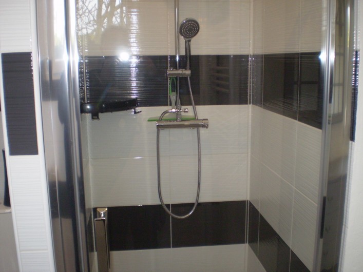 Location de vacances - Villa à Bormes-les-Mimosas - SDB douche Italienne