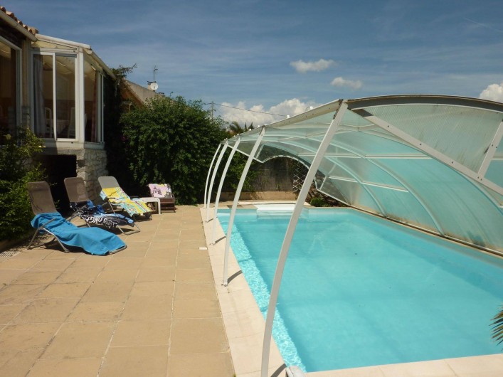 Location de vacances - Villa à La Ciotat - Piscine et sa plage