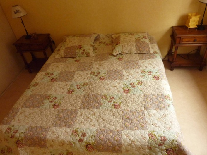 Location de vacances - Villa à La Ciotat - Chambre  côté jardin