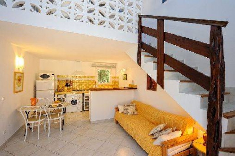 Location de vacances - Villa à Bonifacio - mini villa cuisine et salon