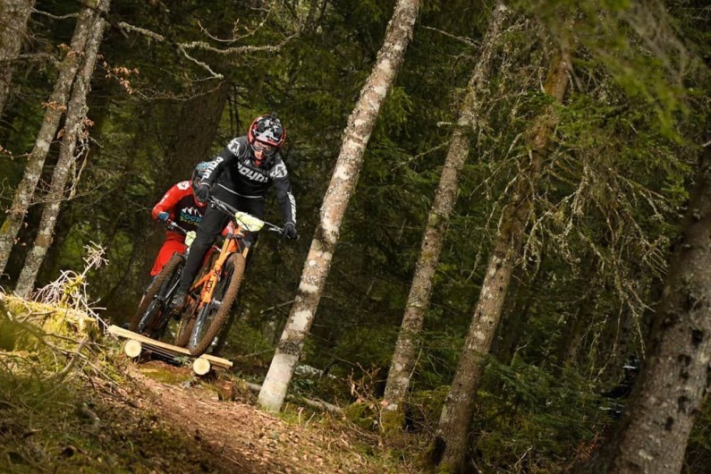 Location de vacances - Appartement à Chamrousse - VTT