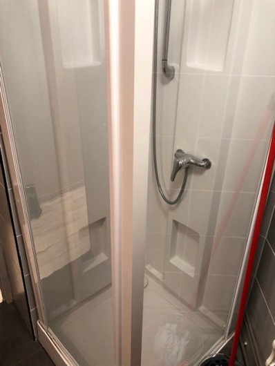 Location de vacances - Appartement à Chamrousse - CABINE DE DOUCHE