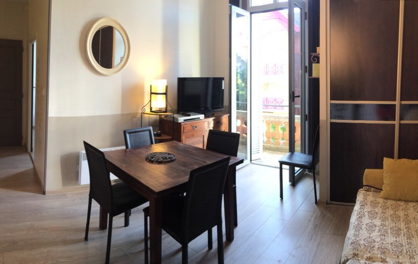 Location de vacances - Appartement à Arcachon - salon-salle a manger