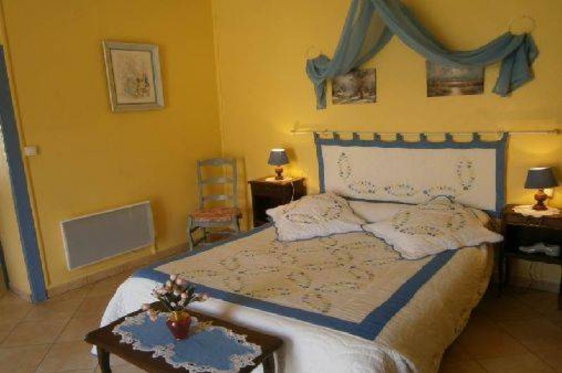Location de vacances - Gîte à Mareuil-sur-Lay-Dissais - chambre 1- lit 160x200
