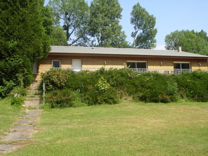 Location de vacances - Chalet à Bezinghem - façade