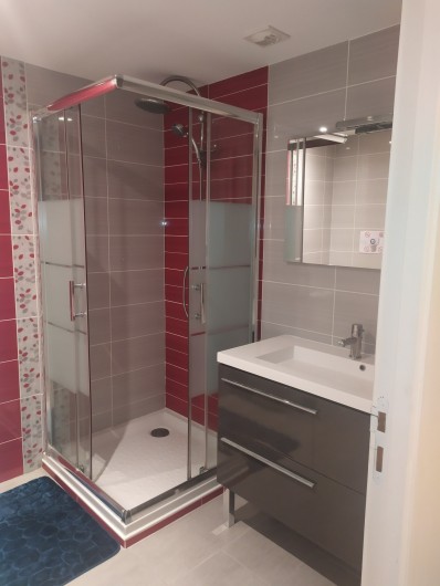 Location de vacances - Villa à Clohars-Carnoët - SALLE D'EAU REZ DE PISCINE