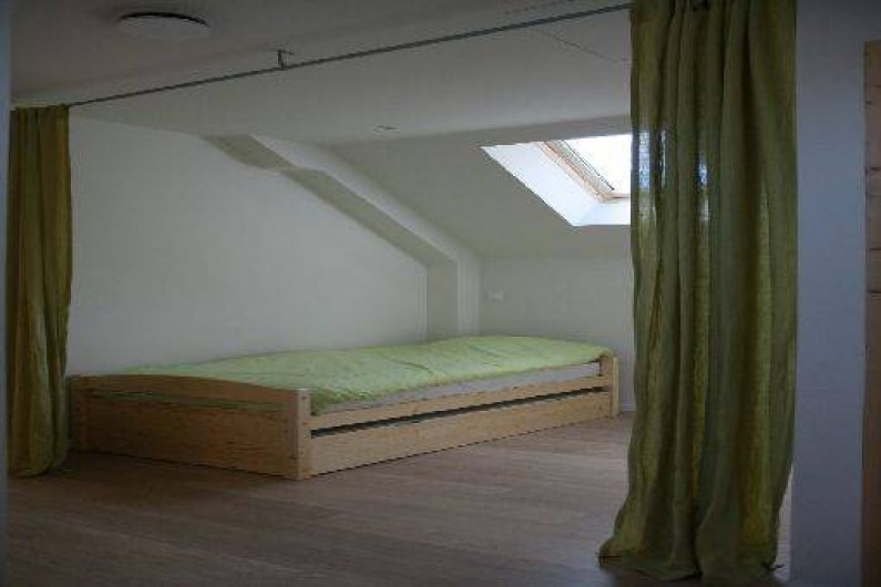 Location de vacances - Chalet à Saint-Hilaire - Lit gigogne deux lits simple ou un lit double