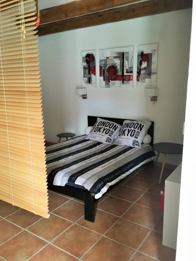 Location de vacances - Chambre d'hôtes à Auriac-du-Périgord - Chambre Coquelicot