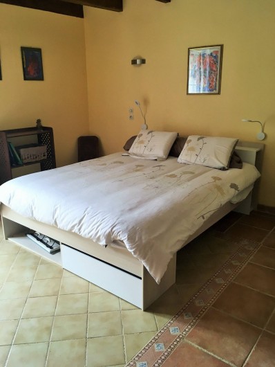 Location de vacances - Chambre d'hôtes à Auriac-du-Périgord - Chambre Millepertuis