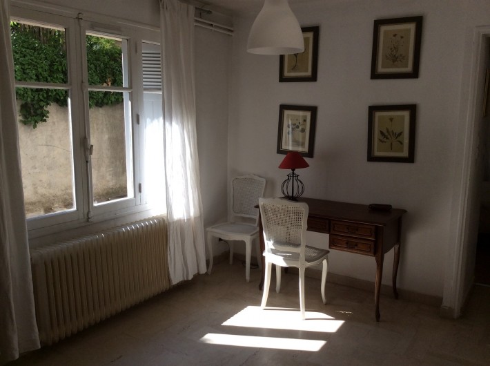 Location de vacances - Appartement à Nîmes - coin bureau