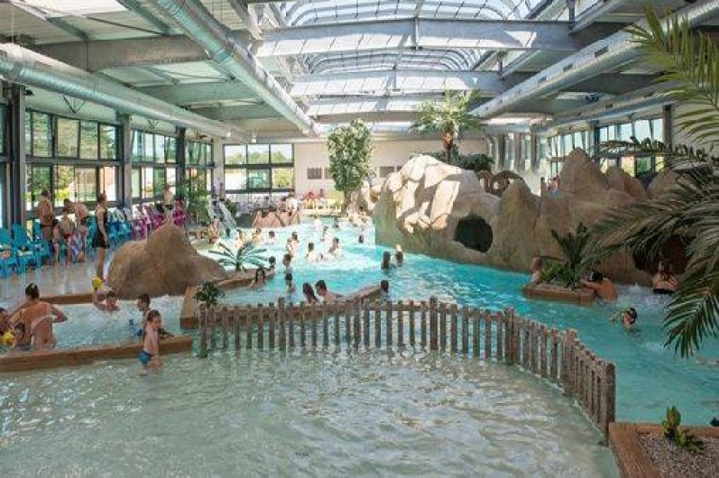 Location de vacances - Camping à Brem-sur-Mer - Complexe aquatique couvert et chauffé