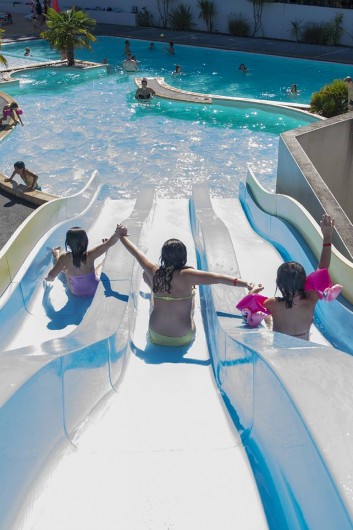 Location de vacances - Camping à Brem-sur-Mer - Piscine extérieure