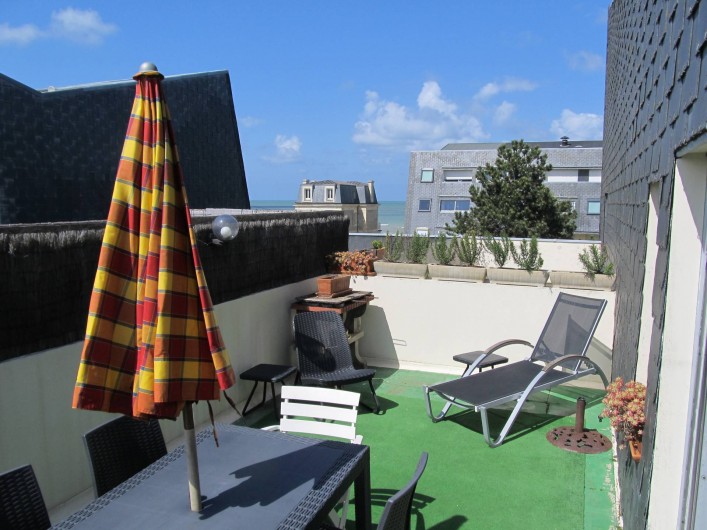 Location de vacances - Appartement à Bernières-sur-Mer - Terrasse 20m2