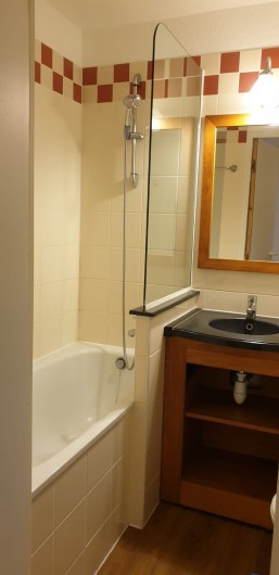 Location de vacances - Appartement à Mâcot-la-Plagne - Salle de bain