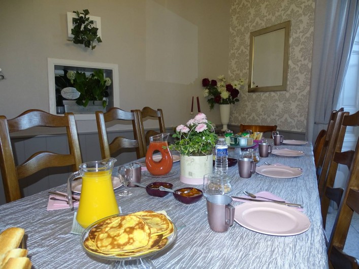 Location de vacances - Chambre d'hôtes à Bréville-les-Monts - salle du petit déjeuner