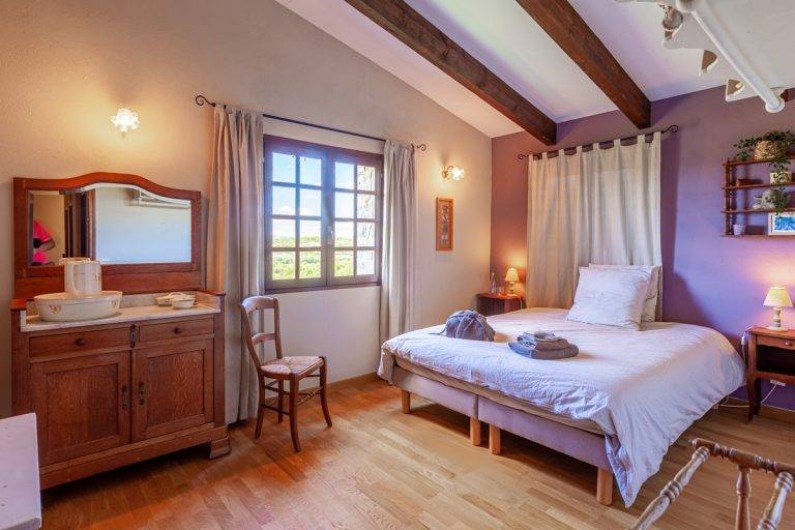 Location de vacances - Chambre d'hôtes à Saint-Césaire-de-Gauzignan - Chambre les Lavandes