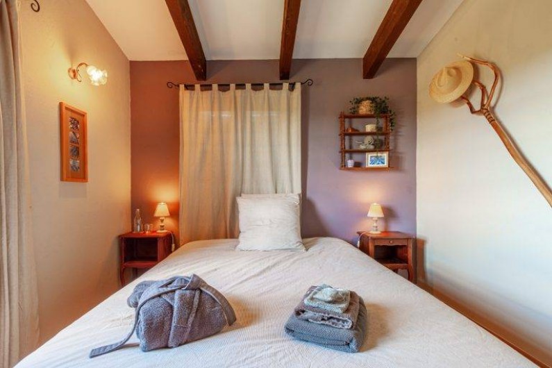 Location de vacances - Chambre d'hôtes à Saint-Césaire-de-Gauzignan - Chambre les Lavandes