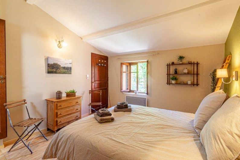 Location de vacances - Chambre d'hôtes à Saint-Césaire-de-Gauzignan - Chambre les  Oliviers