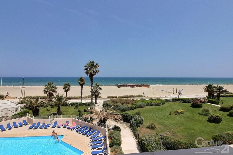 Location de vacances - Studio à Canet-en-Roussillon - piscine de la résidence