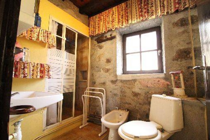 Location de vacances - Gîte à Salles - salle de bain