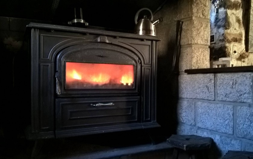 Location de vacances - Gîte à Salles - Poële