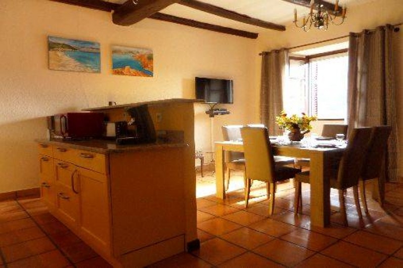 Location de vacances - Maison - Villa à Oletta - Cuisine Américaine ouverte sur séjour et salon de 32m2