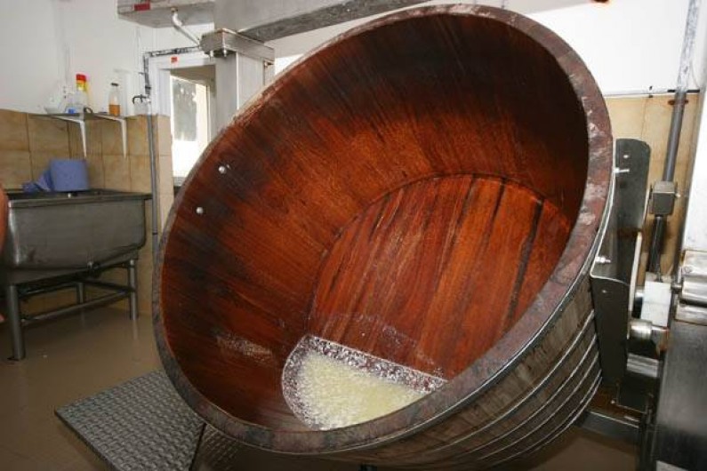 Location de vacances - Gîte à Lavigerie - Fabrication du fromage