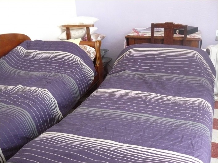 Location de vacances - Chambre d'hôtes à Villeneuve-lès-Béziers - Suite familiale. Le canapé devient 2 lits simples pour des enfants ou des ados