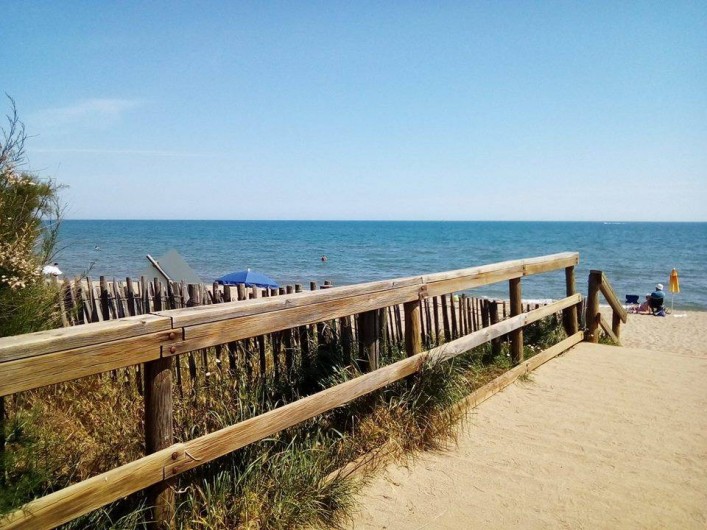 Location de vacances - Chambre d'hôtes à Villeneuve-lès-Béziers - Les plages sont très proches (6 km)