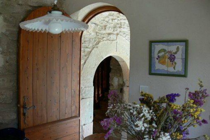 Location de vacances - Gîte à Goult - Accès à la terrasse depuis la cuisine