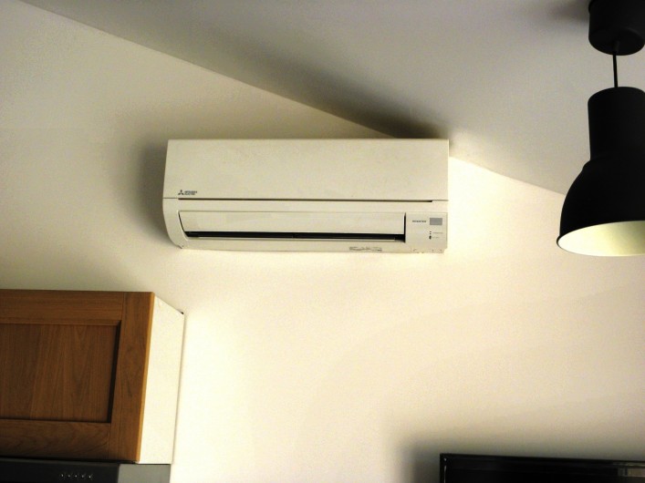 Location de vacances - Appartement à Charleval - la climatisation réversible chaud froid de l'appart 5