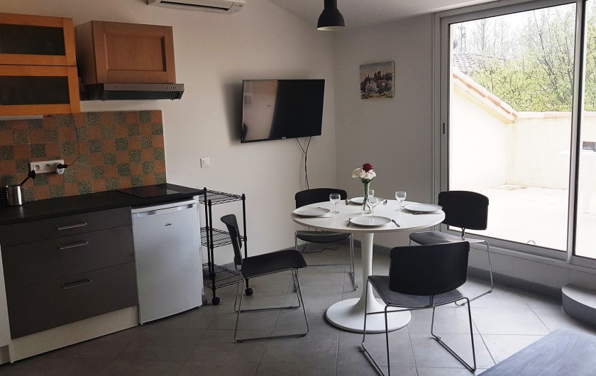 Location de vacances - Appartement à Charleval - le coin repas de l'appart 5