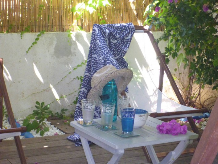 Location de vacances - Villa à Calvi - Jardin ombragé